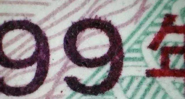 带这种绿色的5元人民币，价值5000多元！越绿越贵！别花错了！
