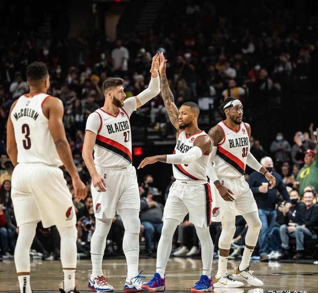 「飞哥」NBA 开拓者对阵太阳 背靠背作战的开拓者能否走出低迷？