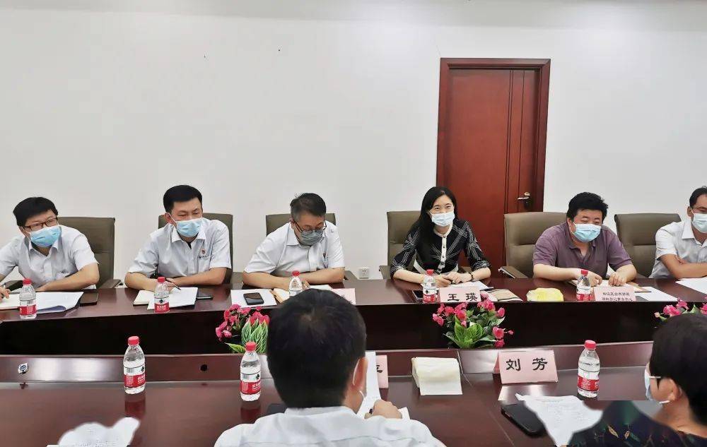 市交易中心党总支书记刘芳一行至区交易中心调研文明行业创建工作​
