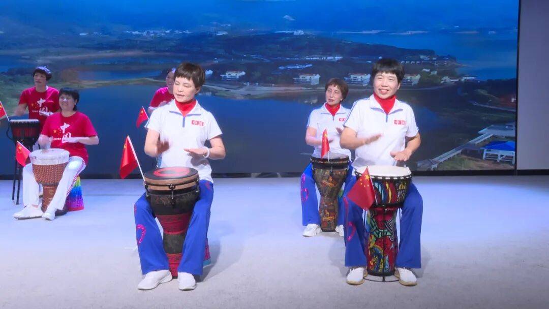 我县举办“欢度中秋 喜迎国庆”文艺晚会