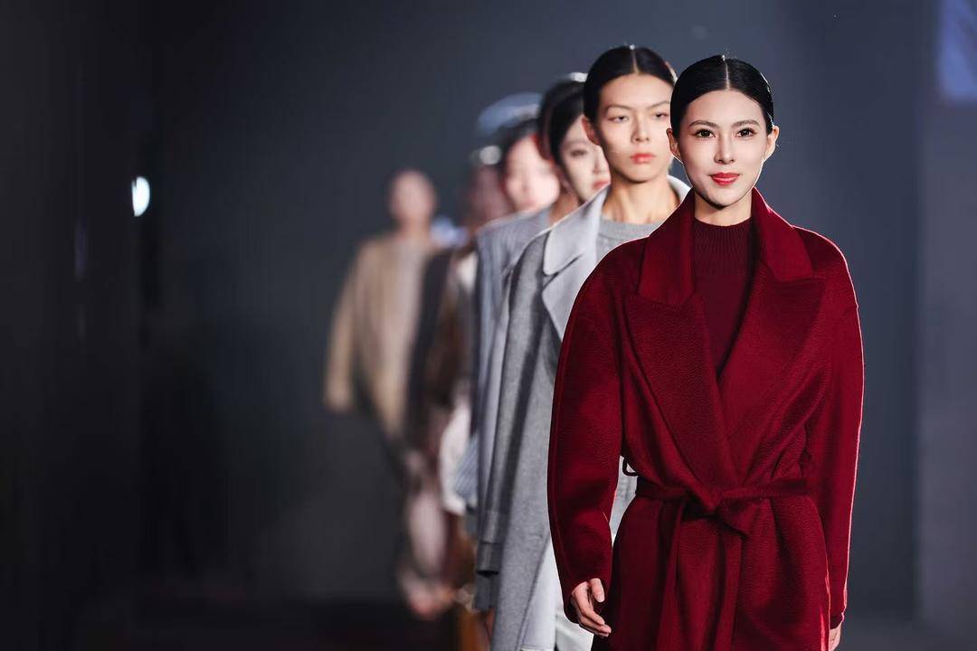 非遗惊艳、萌娃抢镜、大码模特出圈!南京国际时尚周看点太密