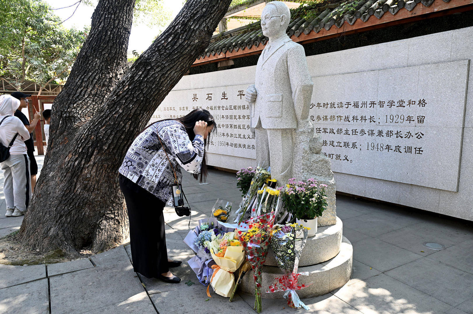 《沉默的荣耀》联合出品人：我们最终选择向真实深深鞠躬