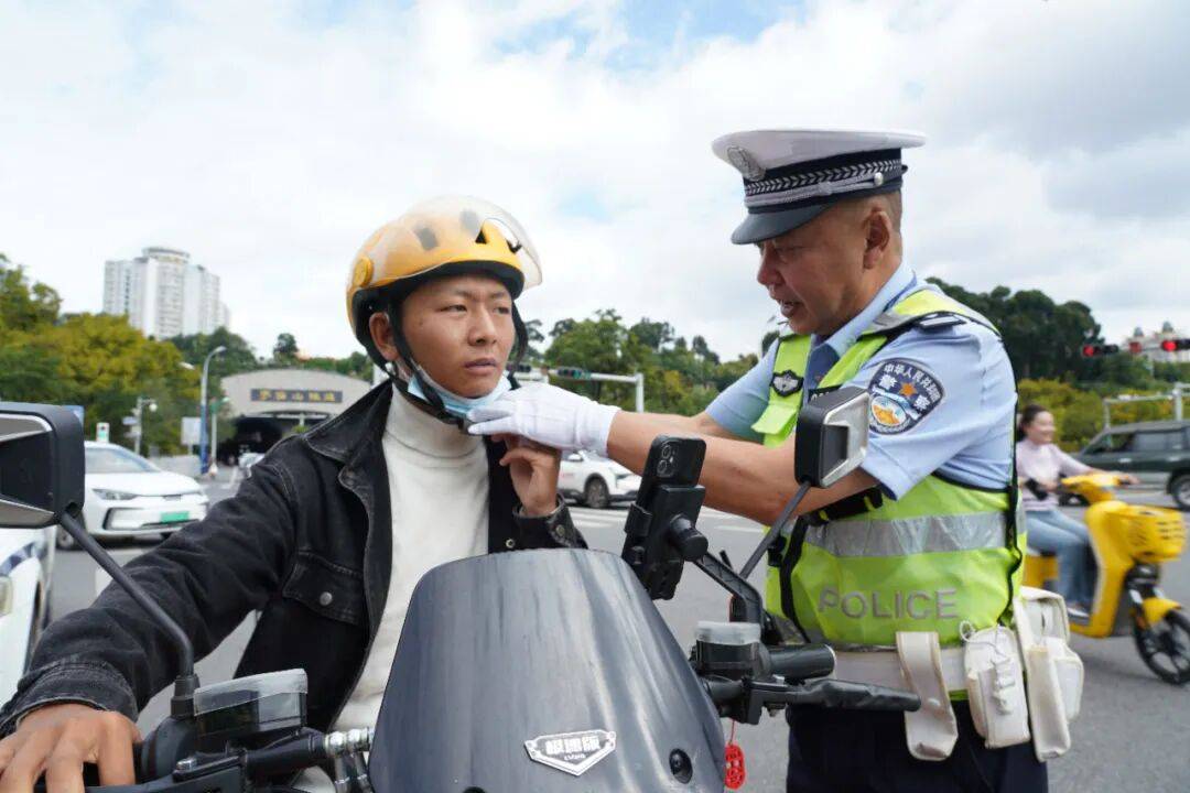 警队“老黄牛” | 不停转动的小马达,马哥