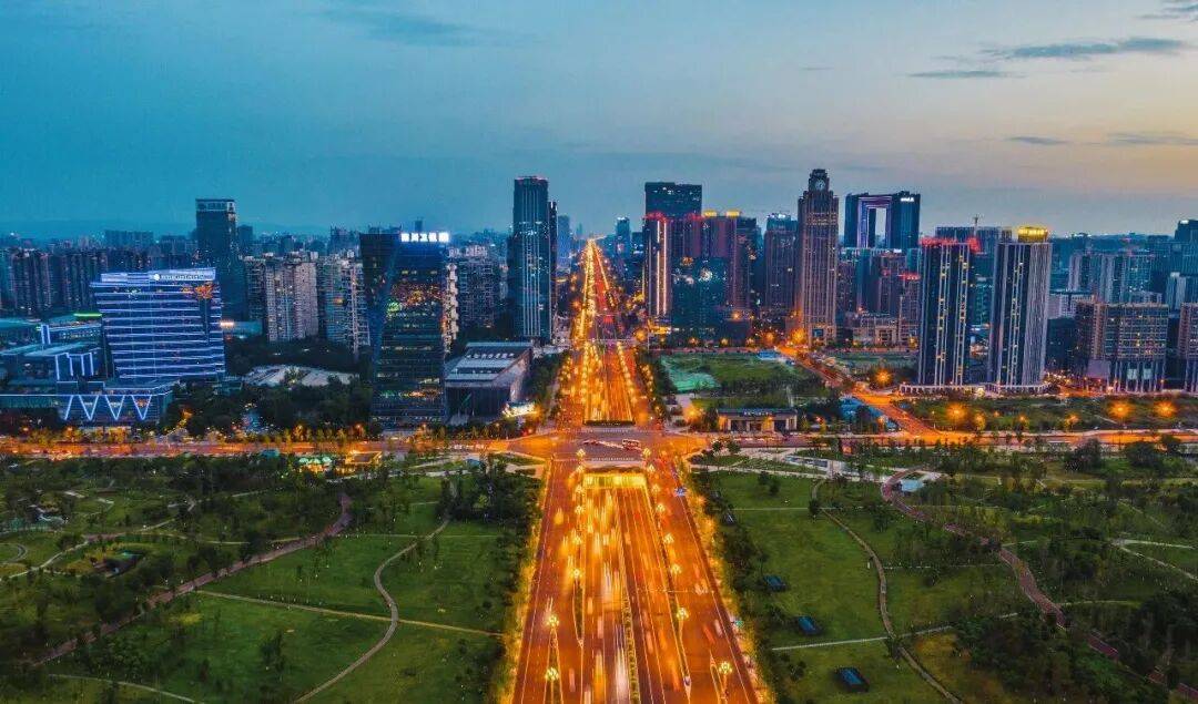 消费十强城市洗牌,中西部的逆袭?