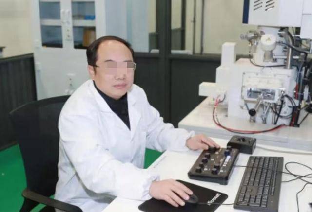 大骗子如何当上首席科学家？校方回应！