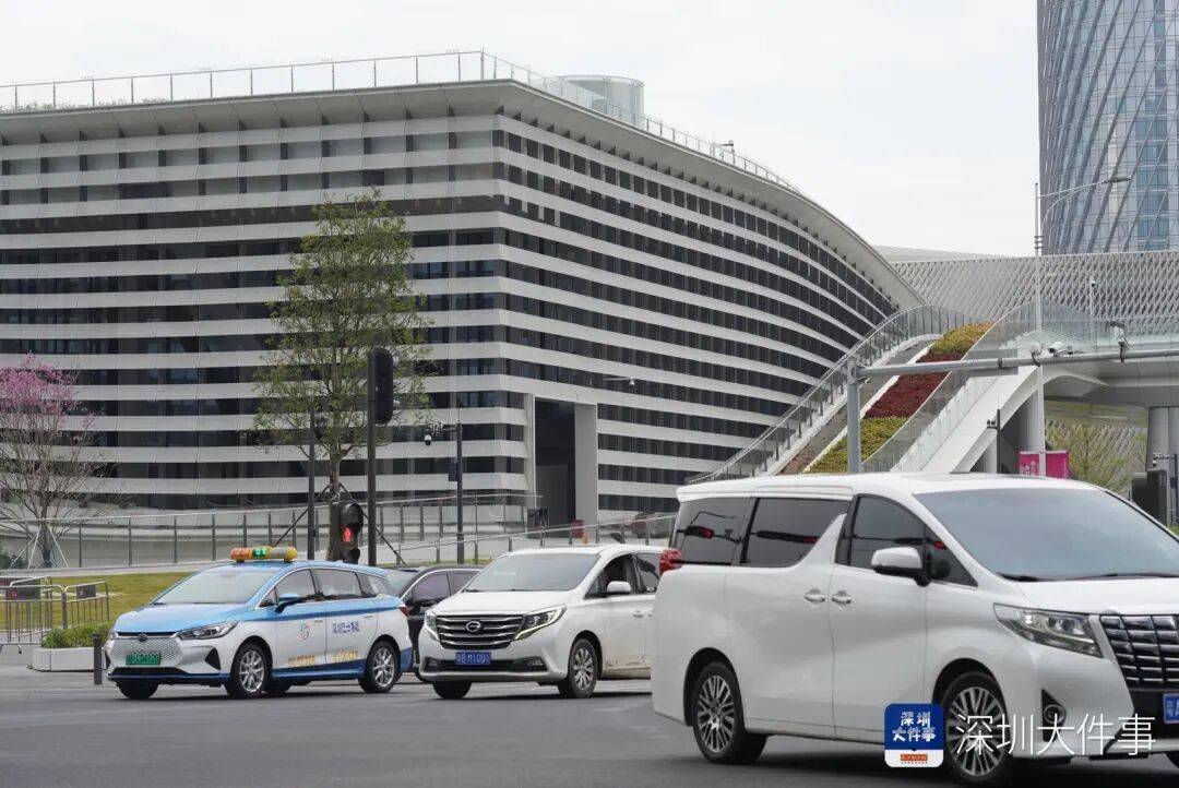 已撤下！深圳网红地标火速拆除争议招牌，曾连夜发公开信